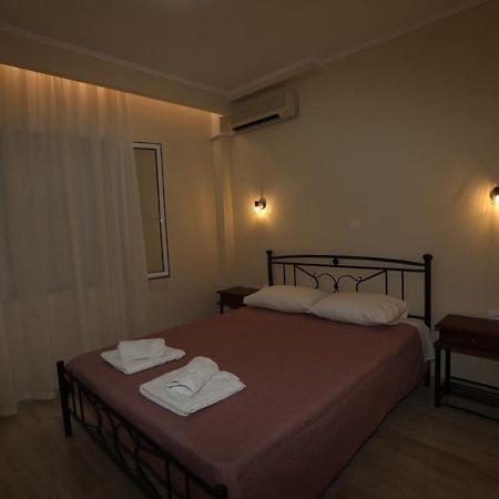 Angelos Apartments Lixouri Exterior photo