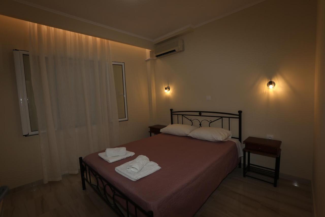 Angelos Apartments Lixouri Exterior photo